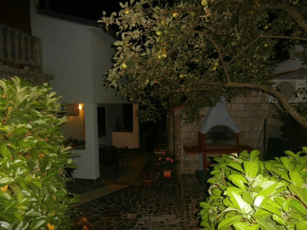 Apartment Gabi Labin  Exteriör bild